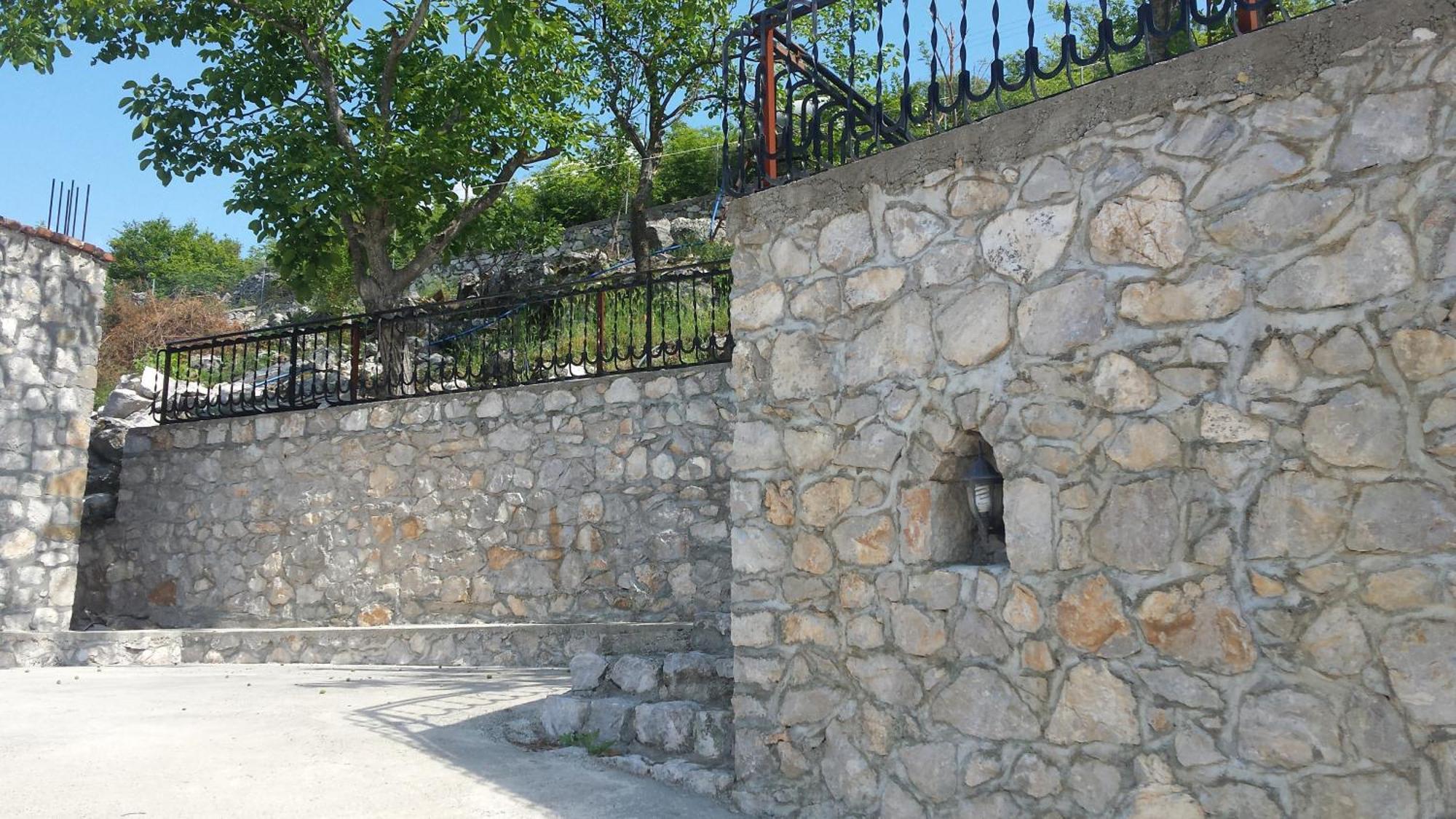 Hyka Stone House Shkoder Bed and Breakfast Eksteriør billede