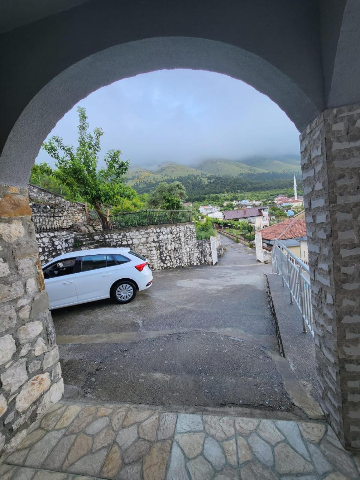 Hyka Stone House Shkoder Bed and Breakfast Eksteriør billede
