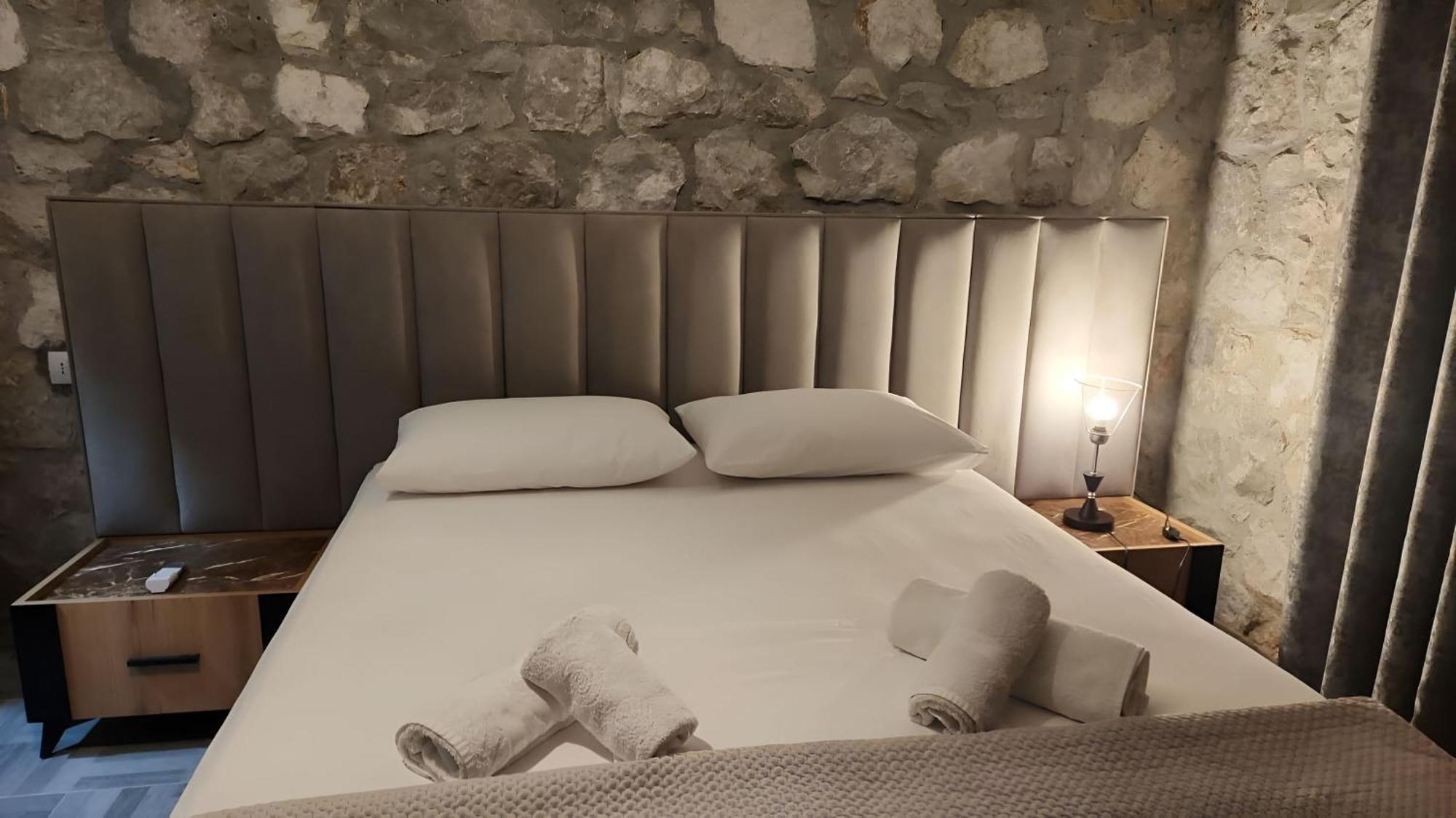 Hyka Stone House Shkoder Bed and Breakfast Eksteriør billede