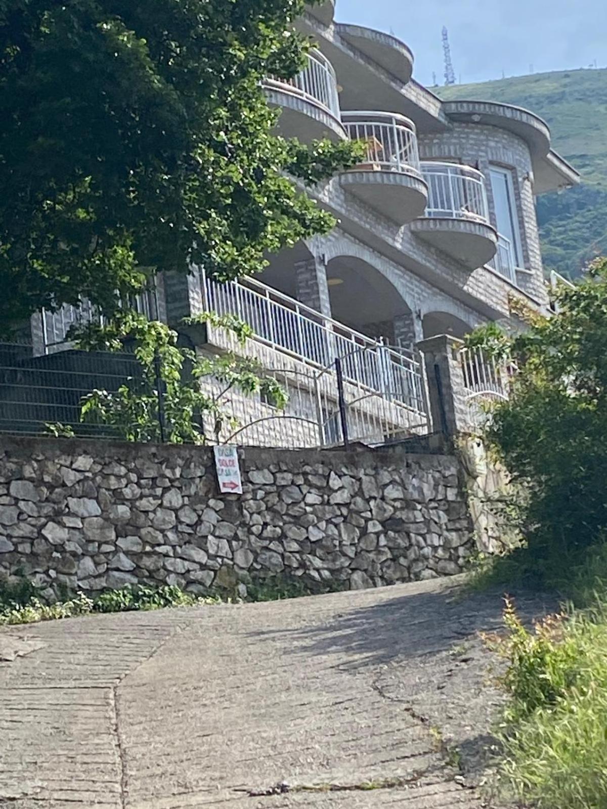 Hyka Stone House Shkoder Bed and Breakfast Eksteriør billede