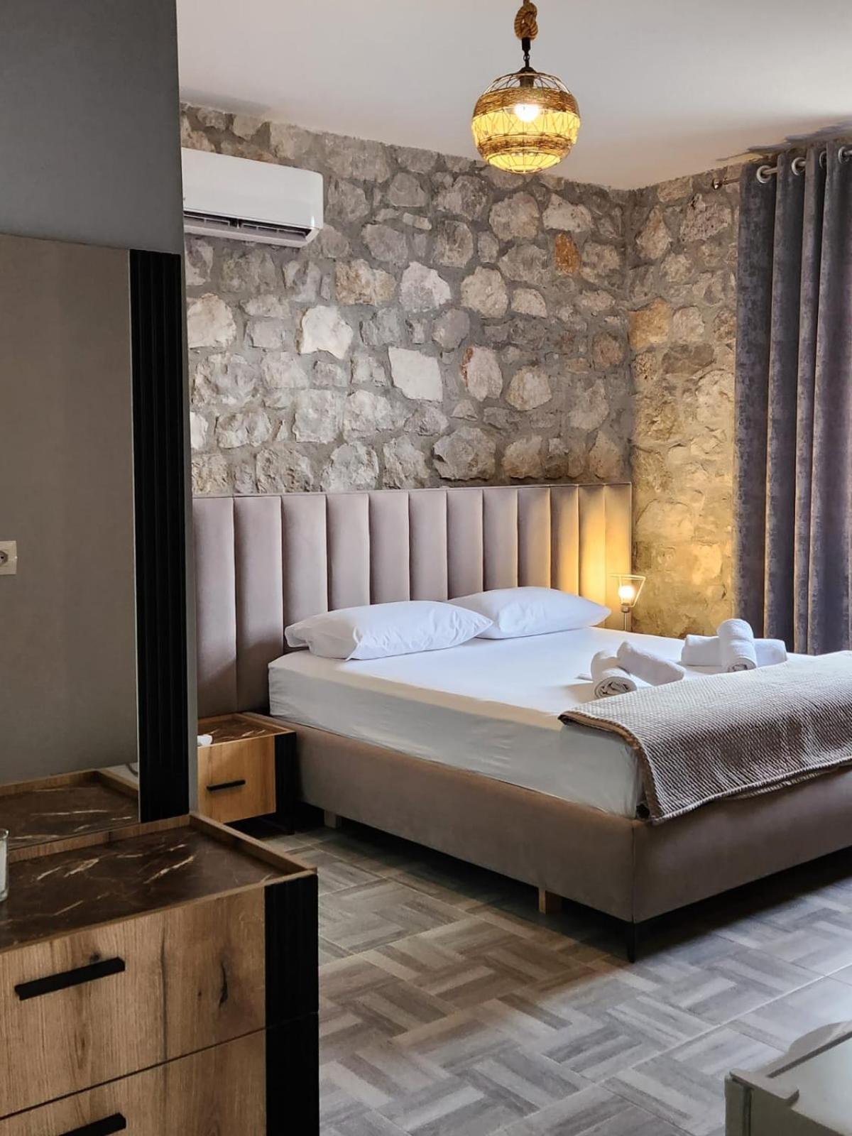 Hyka Stone House Shkoder Bed and Breakfast Eksteriør billede